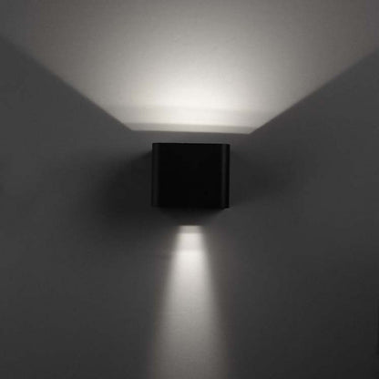 Wilson IP65 LED Wall Light - Outdoor